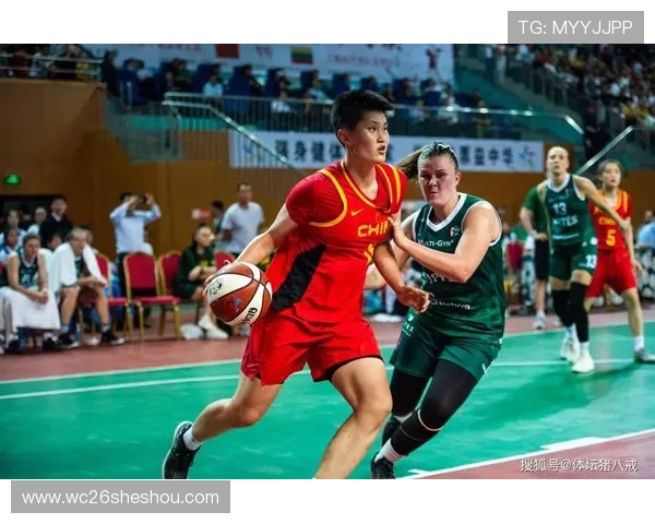 中国女篮世界杯冠军争夺战中国队夺冠之路的关键因素与比赛策略探讨