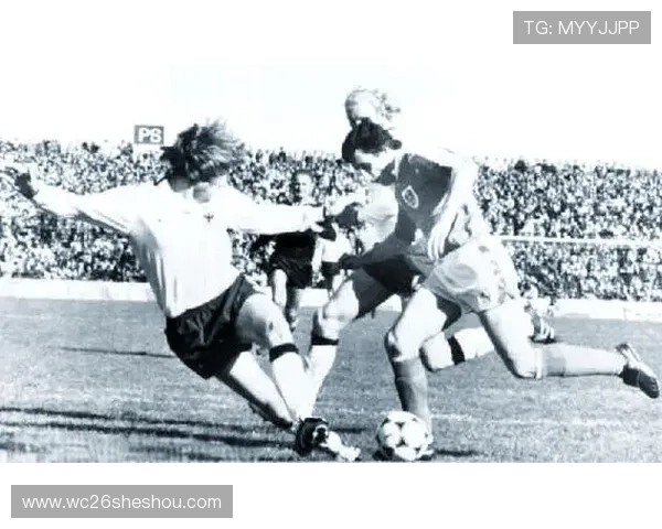 本届世界杯首个乌龙球的背后故事,揭示了足球比赛中的细节与精彩