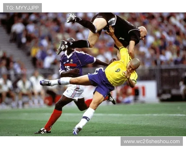 历史上世界杯四强名单详解及其背后精彩瞬间回顾 历史上世界杯四强名单详解及其背后精彩瞬间回顾